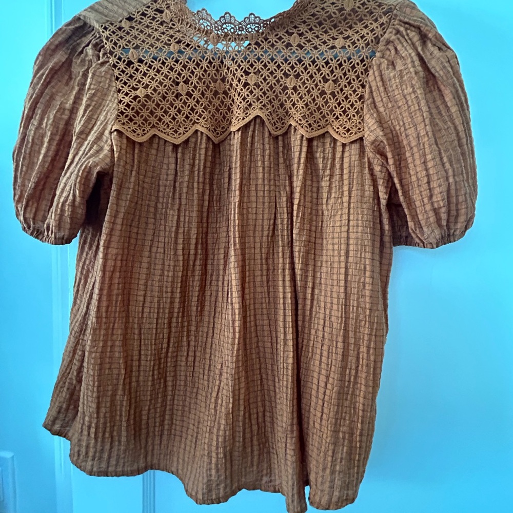 Cute puff sleeve top